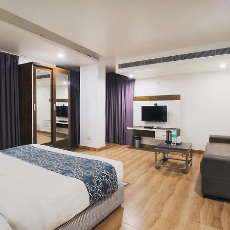 Hotel Uppal International, Near New Delhi Railway Station Buitenkant foto