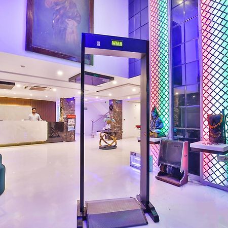 Hotel Uppal International, Near New Delhi Railway Station Buitenkant foto