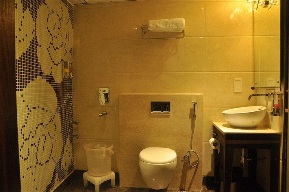 Hotel Uppal International, Near New Delhi Railway Station Buitenkant foto