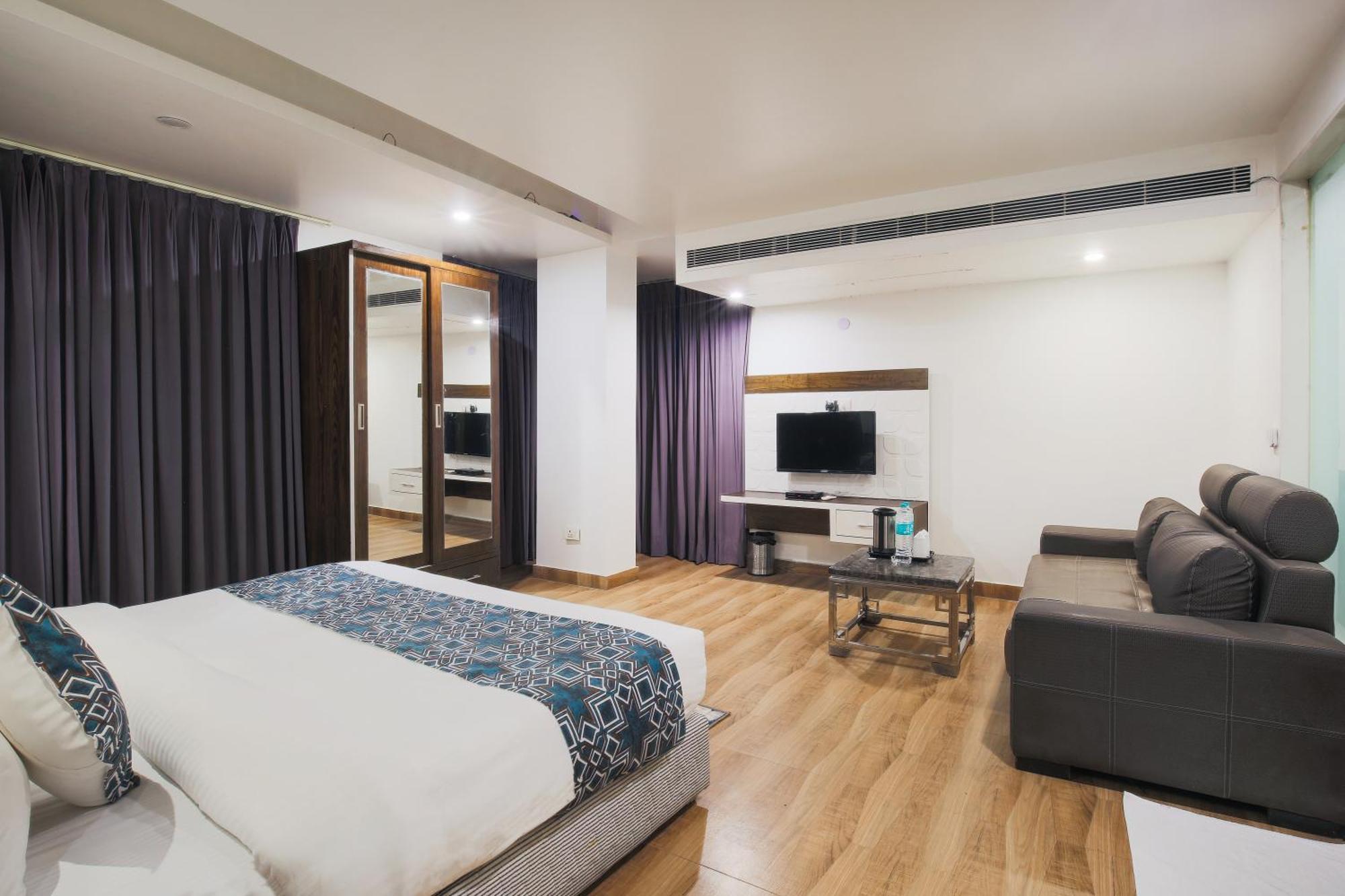 Hotel Uppal International, Near New Delhi Railway Station Buitenkant foto