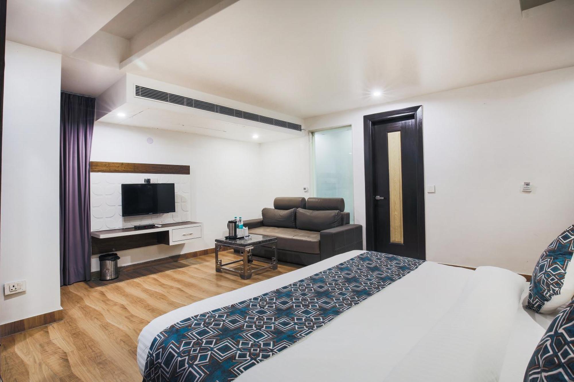 Hotel Uppal International, Near New Delhi Railway Station Buitenkant foto