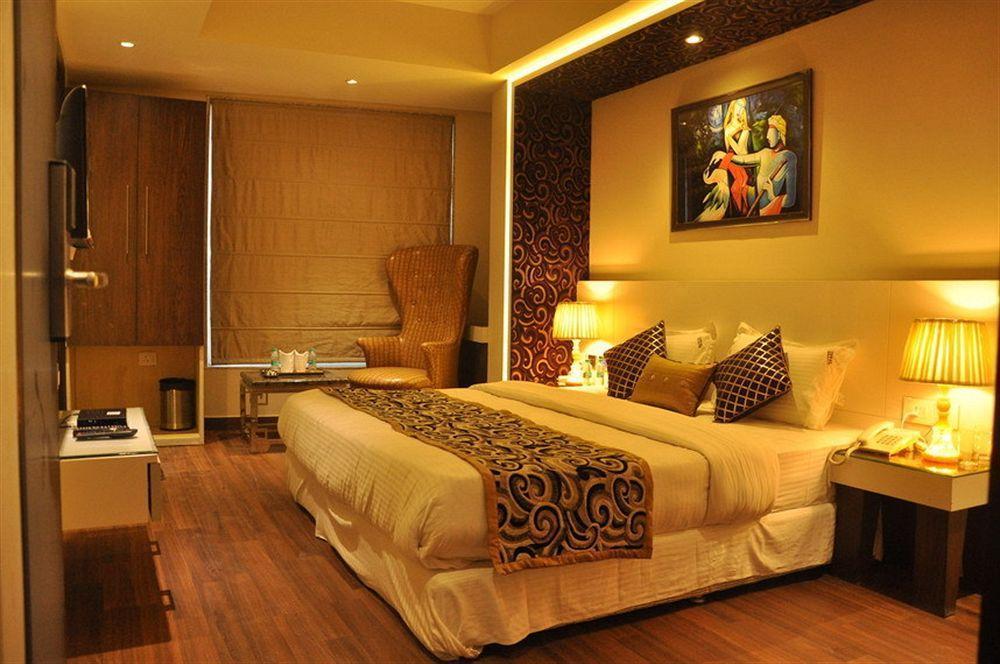 Hotel Uppal International, Near New Delhi Railway Station Buitenkant foto