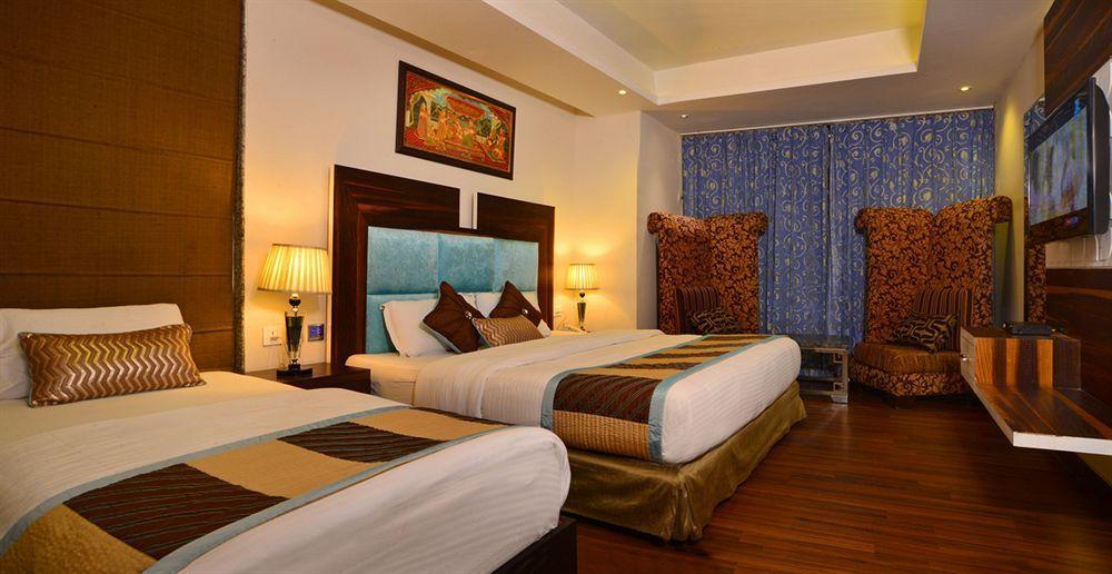 Hotel Uppal International, Near New Delhi Railway Station Buitenkant foto