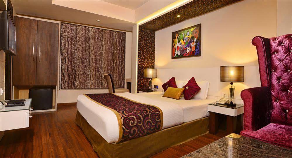 Hotel Uppal International, Near New Delhi Railway Station Buitenkant foto